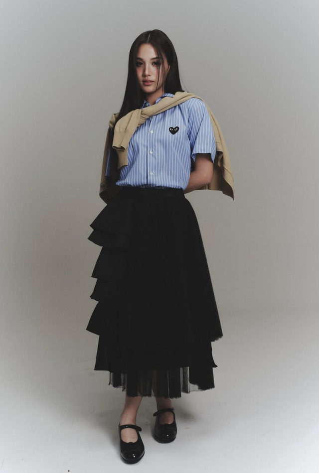 Áo sơ mi kẻ sọc và những công thức phối đồ dễ áp dụng hằng ngày- Ảnh 6.