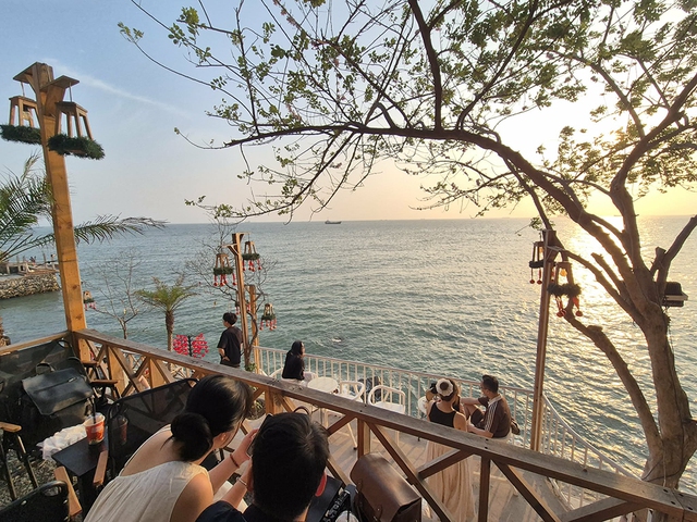 Du lịch tết 2026: Những lưu ý quan trọng cho giới trẻ khi du xuân an toàn - Ảnh 2. Du lịch tết 2026: Những lưu ý quan trọng cho giới trẻ khi du xuân an toàn - Ảnh 2.