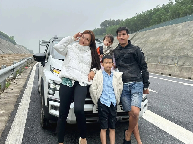 Mạo hiểm dừng xe 'checkin' tr&ecirc;n cao tốc: C&aacute;i gi&aacute; phải trả nặng cỡ n&agrave;o? - Ảnh 2.