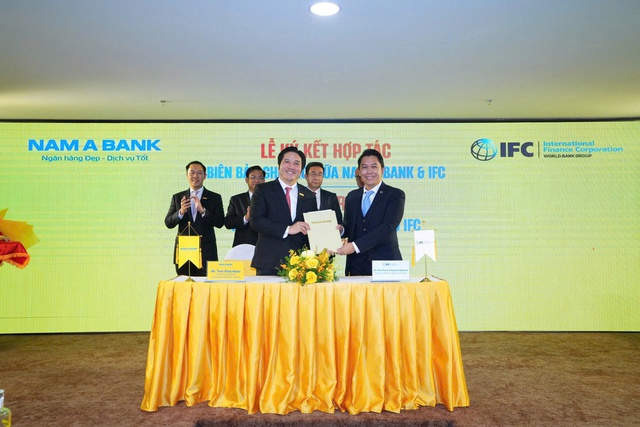 Nam A Bank k&yacute; kết hợp t&aacute;c triển khai c&aacute;c s&aacute;ng kiến chuyển đổi xanh trong VIFC-HCMC- Ảnh 1.