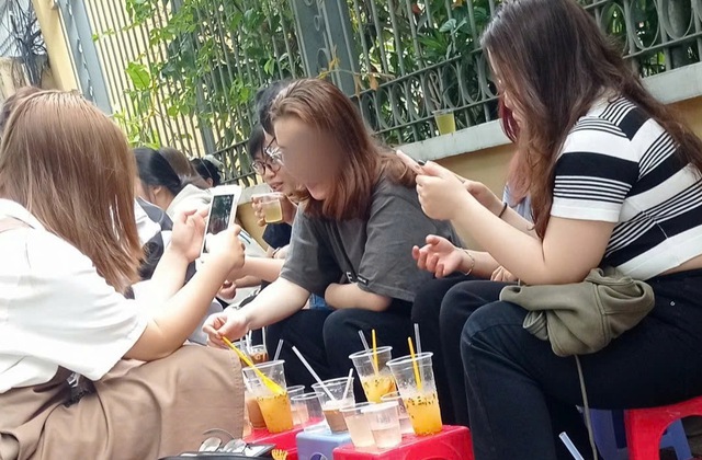 Nghỉ tết, online &iacute;t hơn một ch&uacute;t - được kh&ocirc;ng ? - Ảnh 1.