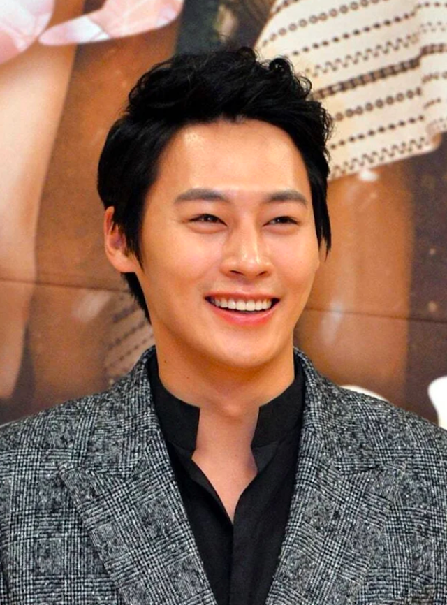 T&agrave;i tử Jung Eun Woo đột ngột qua đời- Ảnh 2.