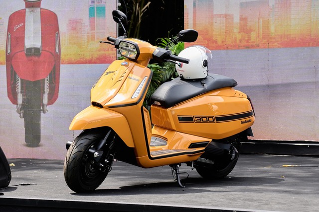 Lambretta X300: &lsquo;L&agrave;n gi&oacute; mới&rsquo; cho ph&acirc;n kh&uacute;c xe tay ga cao cấp tại Việt Nam - Ảnh 3.