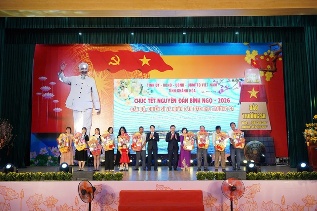 Nghĩa t&igrave;nh đất liền gửi Trường Sa qua s&oacute;ng cầu truyền h&igrave;nh trực tiếp- Ảnh 3.