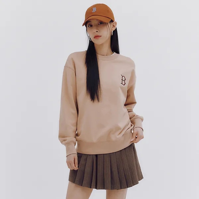 Ấm áp, cá tính khi mặc áo nỉ cùng mũ lưỡi trai  - Ảnh 7.