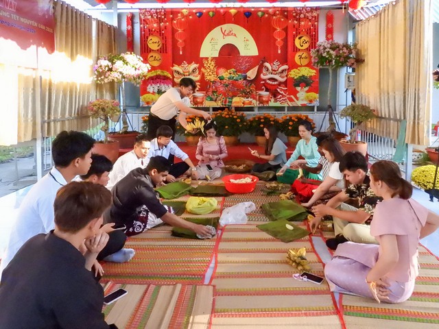 Lưu học sinh nước ng&ograve;ai đ&oacute;n Tết Việt 2026: Trải nghiệm văn h&oacute;a đầy &yacute; nghĩa - Ảnh 1.