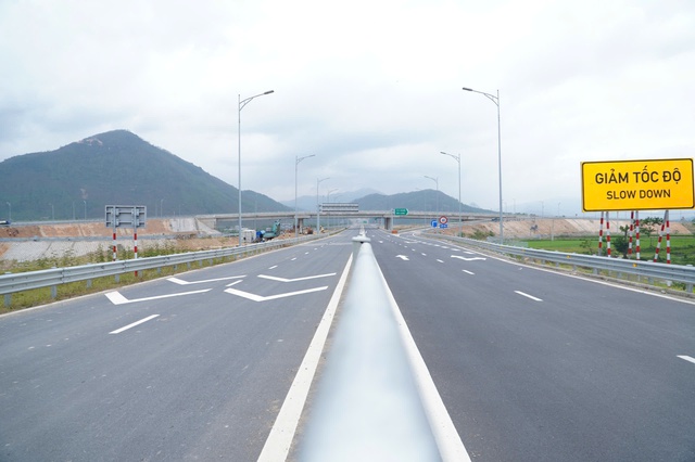 Cao tốc qua ph&iacute;a đ&ocirc;ng Gia Lai tiếp tục trễ hẹn th&ocirc;ng xe dịp Tết- Ảnh 2.
