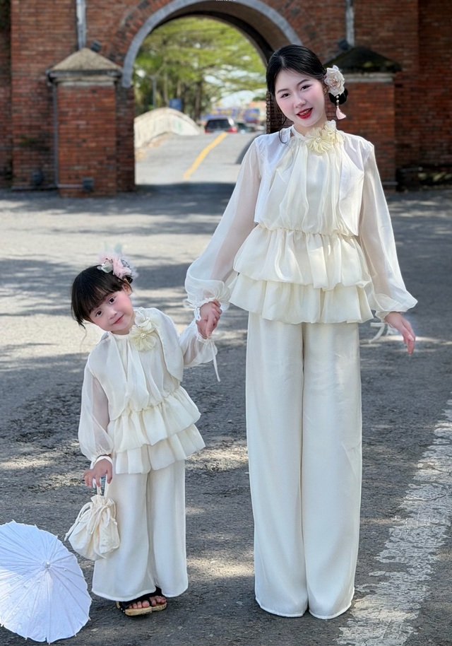 Tết này mẹ và bé mặc gì cho thật xinh?- Ảnh 8.