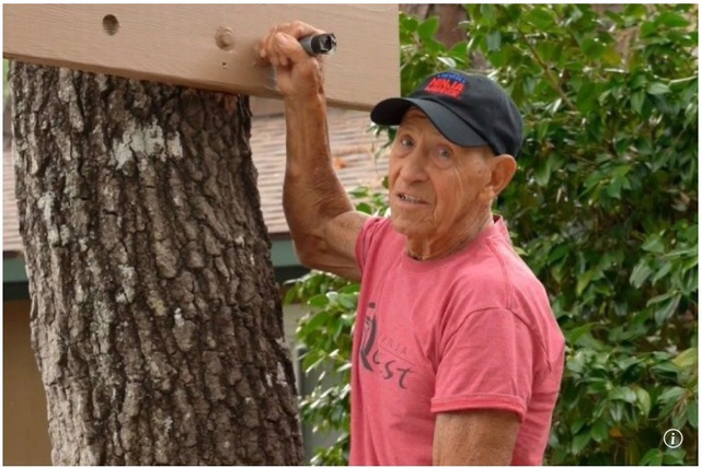 Cụ &ocirc;ng 83 tuổi mắc bệnh tim nặng h&iacute;t x&agrave; 300 lần- Ảnh 1.