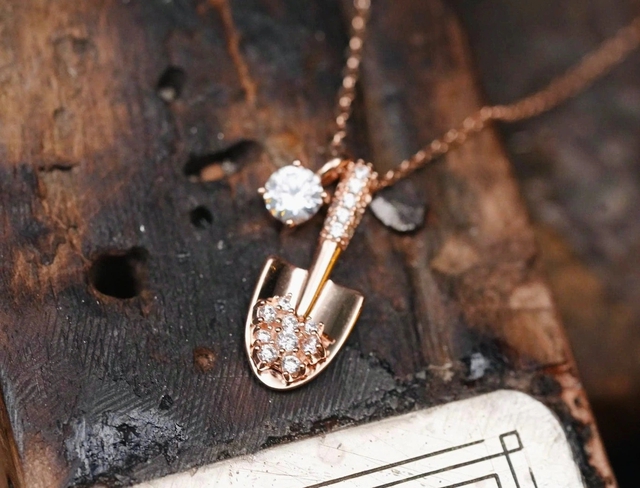 Sửa trang sức đón tết - khi cái cũ được nâng niu...- Ảnh 3. Sửa trang sức đón tết - khi cái cũ được nâng niu...- Ảnh 3.