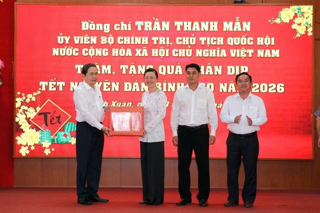 Chủ tịch Quốc hội Trần Thanh Mẫn tặng quà tết người dân xã Thạnh Xuân, Cần Thơ- Ảnh 2. Chủ tịch Quốc hội Trần Thanh Mẫn tặng quà tết người dân xã Thạnh Xuân, Cần Thơ- Ảnh 2.