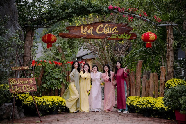 Th&uacute; vị điểm 'check-in' tết với 400 cuộn rơm tại Quảng Trị- Ảnh 6.