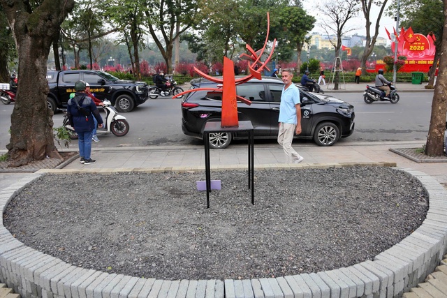 Th&ecirc;m kh&ocirc;ng gian nghệ thuật ở ph&iacute;a đ&ocirc;ng hồ Ho&agrave;n Kiếm dịp Tết Nguy&ecirc;n đ&aacute;n- Ảnh 4.