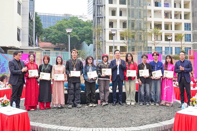 Th&ecirc;m kh&ocirc;ng gian nghệ thuật ở ph&iacute;a đ&ocirc;ng hồ Ho&agrave;n Kiếm dịp Tết Nguy&ecirc;n đ&aacute;n- Ảnh 5.