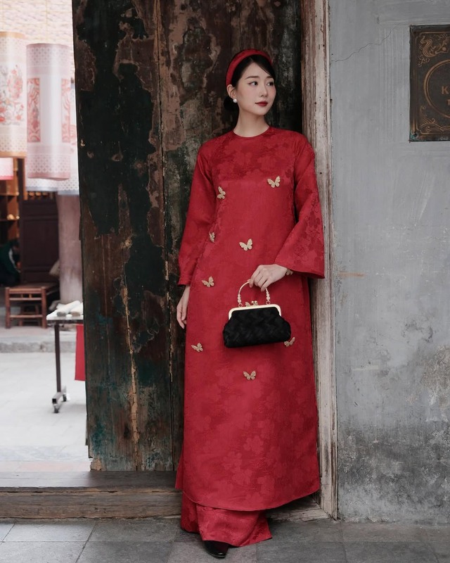 Nâng tầm khí chất cổ điển ngày tết với băng đô đỏ- Ảnh 7.