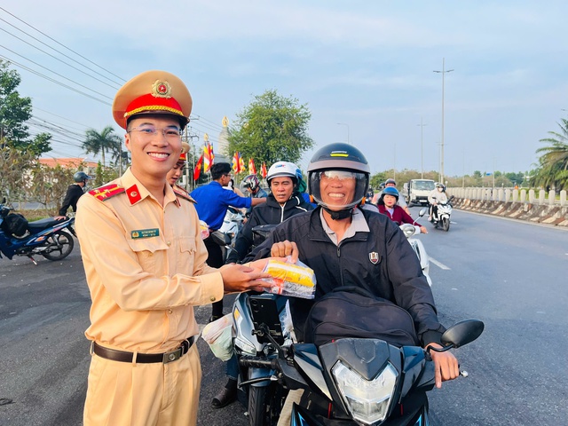 - Ảnh 3. - Ảnh 3.