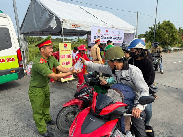 - Ảnh 7. - Ảnh 7.