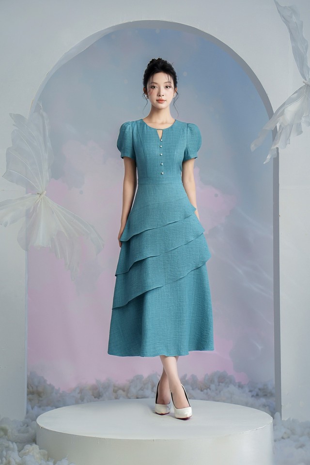 Váy tầng, dịu dàng cho những ngày đầu xuân năm mới- Ảnh 3. Váy tầng, dịu dàng cho những ngày đầu xuân năm mới- Ảnh 3.