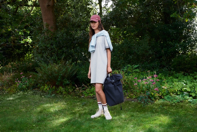 Phong cách preppy học đường cổ điển tươi mới cho mùa nắng- Ảnh 3. Phong cách preppy học đường cổ điển tươi mới cho mùa nắng- Ảnh 3.