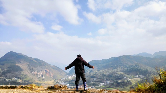 Trước tết, ch&agrave;ng trai miền T&acirc;y 'phượt' hơn 4.000 km ra Bắc v&igrave; l&yacute; do đặc biệt - Ảnh 8.