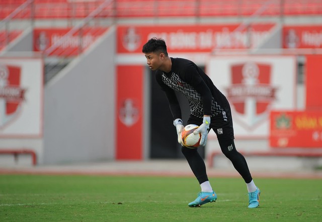 CLB Đ&agrave; Nẵng bất ngờ t&igrave;m đến người h&ugrave;ng U.23 Việt Nam, sẽ tho&aacute;t hiểm ngoạn mục?- Ảnh 3.