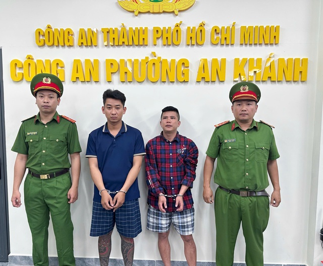 C&ocirc;ng an TP.HCM bắt 2 người d&ugrave;ng s&uacute;ng điện tự chế trộm ch&oacute;- Ảnh 1.