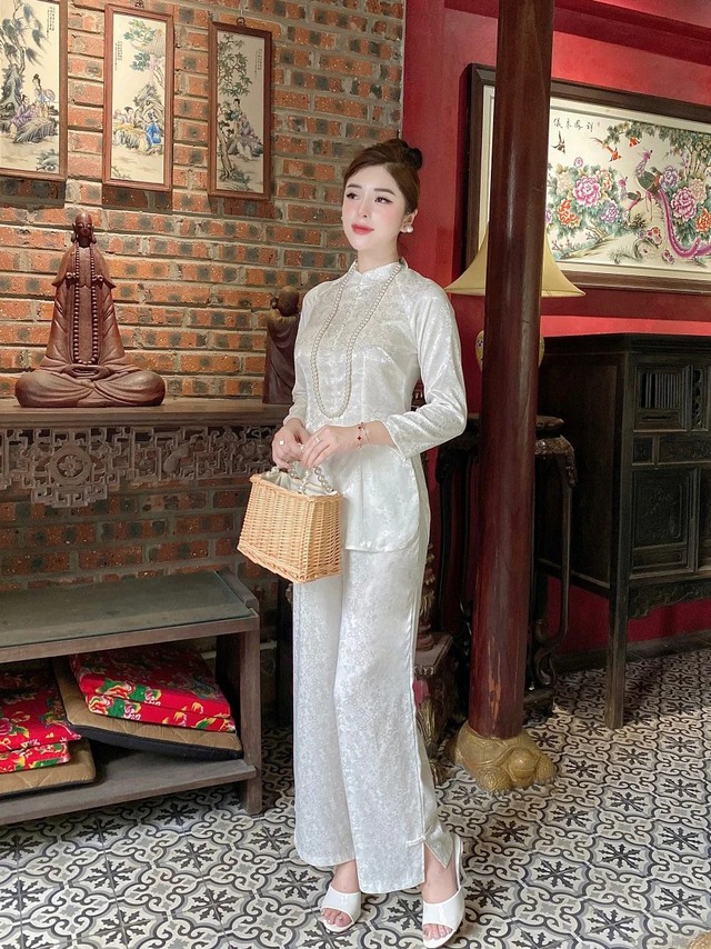 Tôn vinh trang phục ngày tết với túi ngọc trai kiêu sa- Ảnh 5.