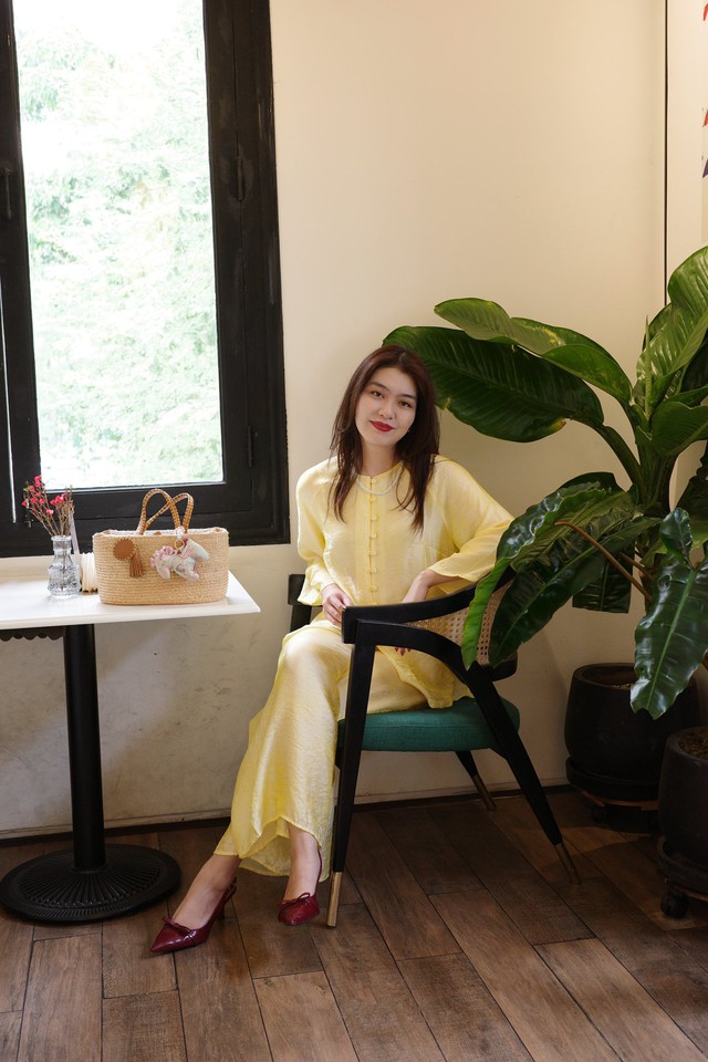 Tết này, chị em 'phải lòng' chiếc áo bà ba- Ảnh 2.