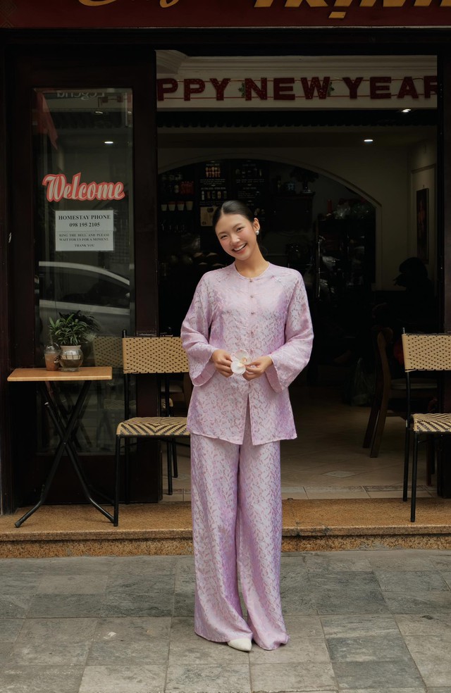 Tết này, chị em 'phải lòng' chiếc áo bà ba- Ảnh 4.