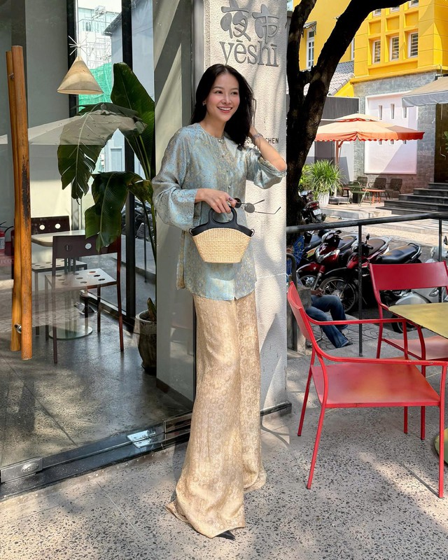 Tết này, chị em 'phải lòng' chiếc áo bà ba- Ảnh 5.