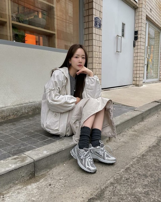 Các mẫu giày chạy bộ với phong cách trẻ trung, cá tính để xuống phố- Ảnh 2. Các mẫu giày chạy bộ với phong cách trẻ trung, cá tính để xuống phố- Ảnh 2.