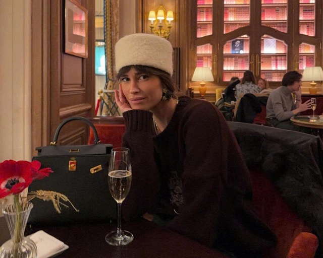 Kiểu mũ cổ điển làm nên khí chất quý cô hiện đại- Ảnh 4.