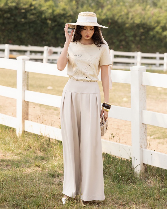 Thu hút nơi công sở đầu năm cùng váy dài, quần ống rộng và giày cao gót- Ảnh 6. Thu hút nơi công sở đầu năm cùng váy dài, quần ống rộng và giày cao gót- Ảnh 6.