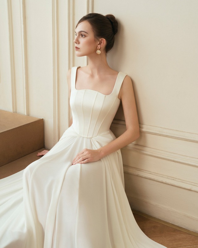 Đầm dự tiệc mùa xuân mở ra một năm may mắn- Ảnh 1.