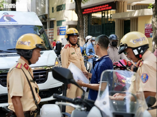 CSGT ra qu&acirc;n cao điểm tết: Lỗi giao th&ocirc;ng dễ bị phạt nhất đầu năm - Ảnh 1.