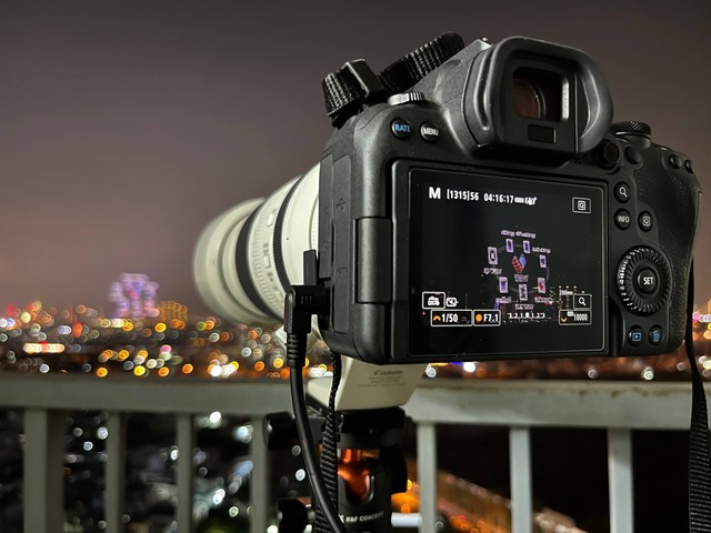 Hướng dẫn chụp ph&aacute;o hoa đ&ecirc;m giao thừa bằng m&aacute;y ảnh v&agrave; điện thoại - Ảnh 1.