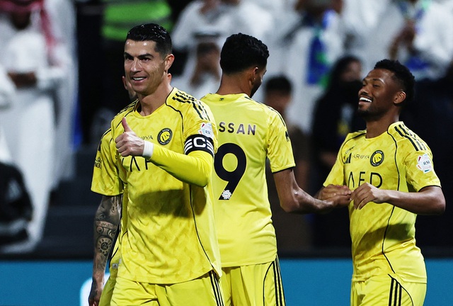 Ghi bàn đầu tiên ở tuổi 41, Ronaldo chấm dứt ‘đình công’: Lên tiếng về tương lai- Ảnh 1. Ghi bàn đầu tiên ở tuổi 41, Ronaldo chấm dứt ‘đình công’: Lên tiếng về tương lai- Ảnh 1.