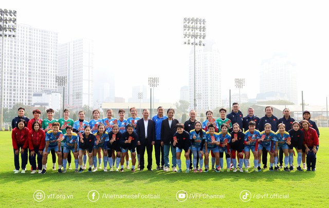 Đội tuyển nữ Việt Nam được lì xì sớm, quyết bùng nổ ở sân chơi châu Á- Ảnh 1. Đội tuyển nữ Việt Nam được lì xì sớm, quyết bùng nổ ở sân chơi châu Á- Ảnh 1.