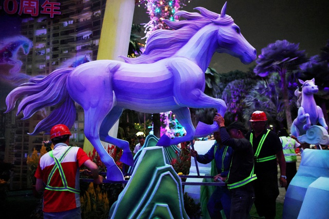 Ch&acirc;u &Aacute; rộn r&agrave;ng chuẩn bị đ&oacute;n tết B&iacute;nh Ngọ 2026 - Ảnh 4.