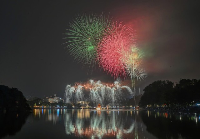 29 tết: Mạng x&atilde; hội ngập c&ugrave;ng nh&igrave;n lại năm cũ, gửi gắm hy vọng năm mới- Ảnh 3.