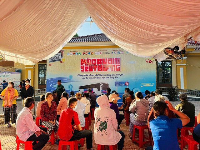 Long Ch&acirc;u ch&acirc;n th&agrave;nh gửi trao tết ấm, tết khỏe mạnh đến b&agrave; con mọi miền - Ảnh 10.