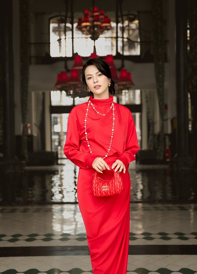 Khởi đầu năm mới rực rỡ cùng sắc đỏ may mắn- Ảnh 4.