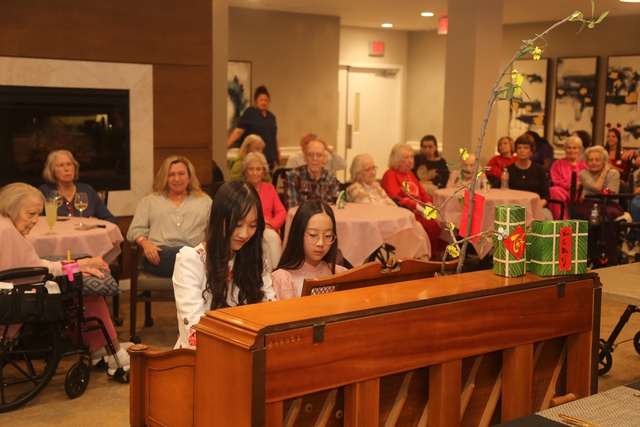 Người Việt ở Mỹ đ&oacute;n tết 2026: H&ograve;a m&igrave;nh v&agrave;o kh&ocirc;ng kh&iacute; đầm ấm v&agrave; truyền thống - Ảnh 1.