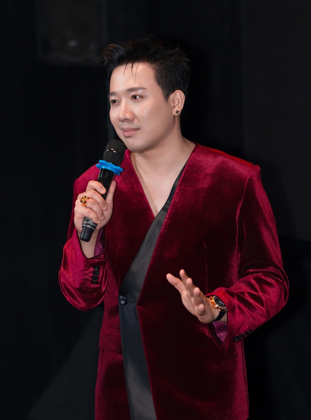 Phim tết của Trấn Thành phá kỷ lục doanh thu vé đặt trước- Ảnh 2. Phim tết của Trấn Thành phá kỷ lục doanh thu vé đặt trước- Ảnh 2.