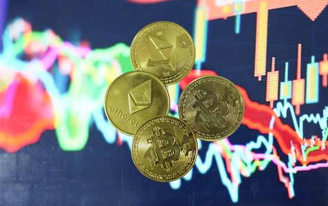 Gi&aacute; Bitcoin h&ocirc;m nay 16.2.2026: BTC giảm, nguy cơ rơi v&agrave;o 'v&ograve;ng xo&aacute;y tử thần' - Ảnh 1.