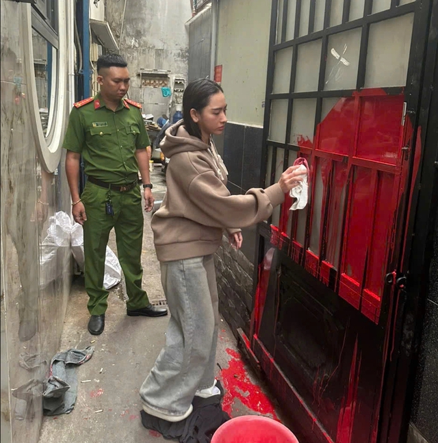 C&ocirc;ng an TP.HCM bắt người tạt sơn nh&agrave; người y&ecirc;u cũ trong đ&ecirc;m giao thừa- Ảnh 1.