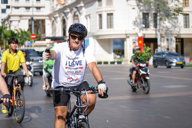 Đại sứ h&ograve;a b&igrave;nh J&oacute;zsef Zelei mang th&ocirc;ng điệp từ Hungary đến Việt Nam năm 2026 - Ảnh 5.