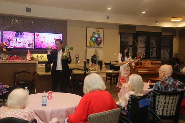 Người Việt ở Mỹ đ&oacute;n tết 2026: H&ograve;a m&igrave;nh v&agrave;o kh&ocirc;ng kh&iacute; đầm ấm v&agrave; truyền thống - Ảnh 7.