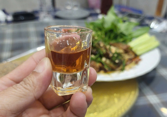 TS-BS Nguyễn Minh Hảo Hớn chỉ c&aacute;ch 'trị' kh&agrave;n tiếng, tắt tiếng trong tết tại nh&agrave; - Ảnh 1.