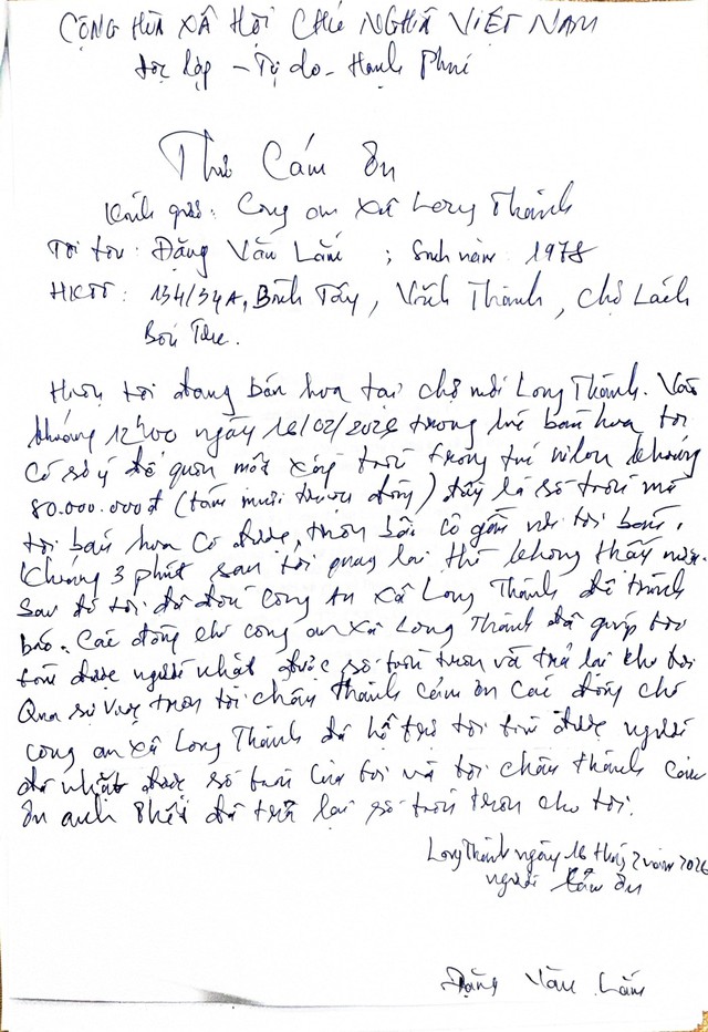 Chuyện tử tế ng&agrave;y 29 tết: Trả lại 80 triệu đồng cho người b&aacute;n hoa- Ảnh 3.